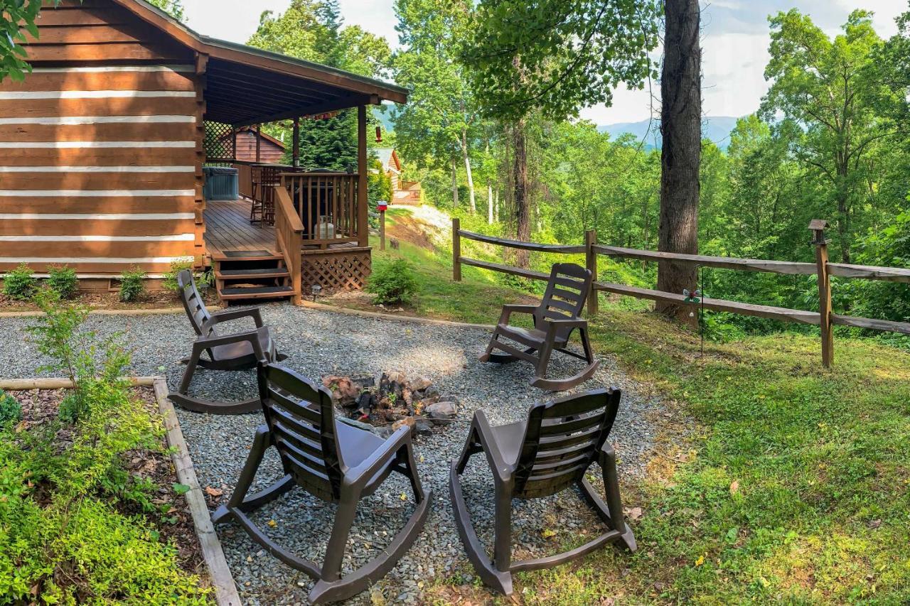 Cozy Cabin With Hot Tub And Smoky Mountain Views! Villa Bryson City Buitenkant foto