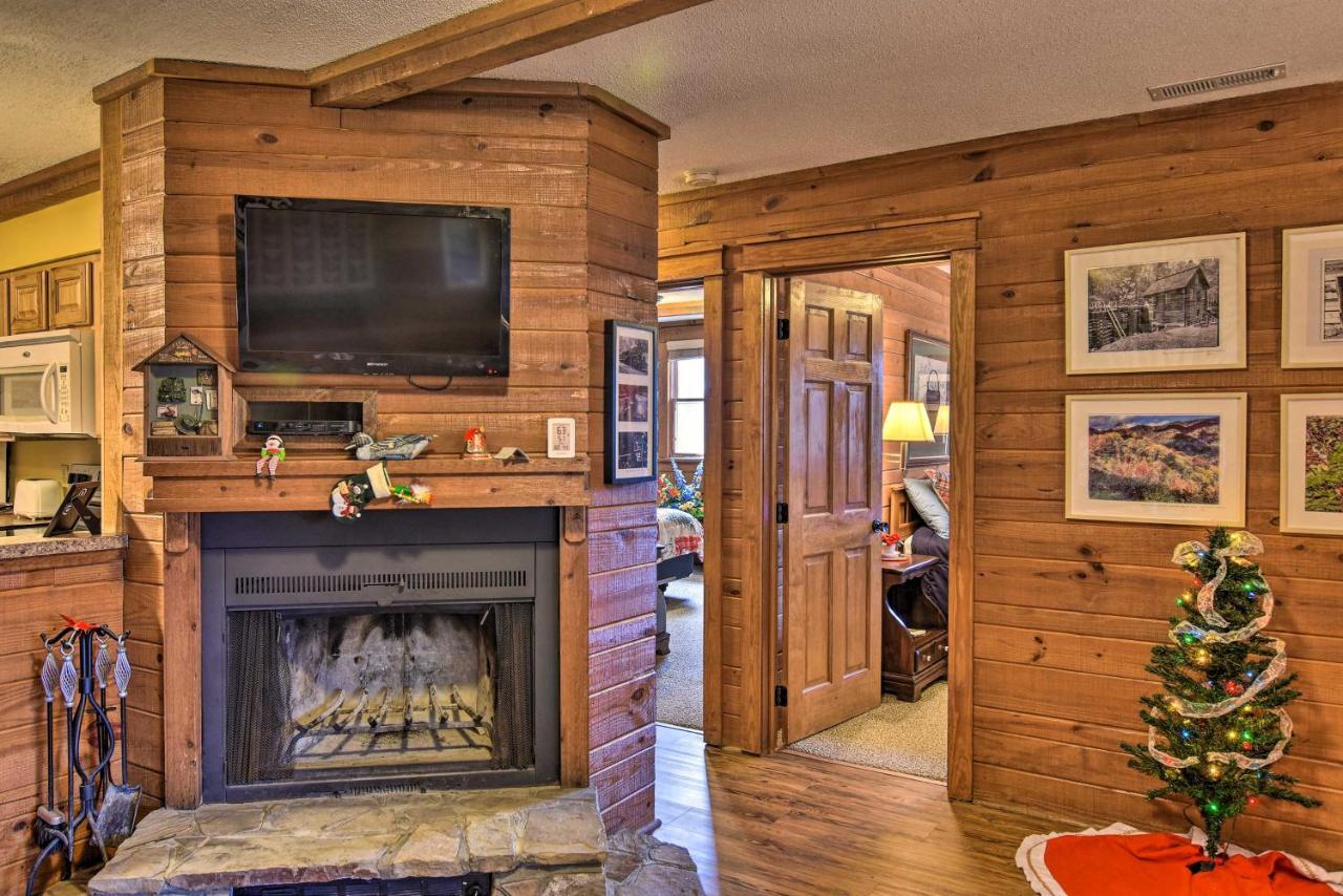 Cozy Cabin With Hot Tub And Smoky Mountain Views! Villa Bryson City Buitenkant foto